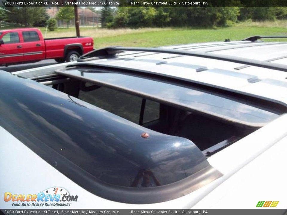 2000 Ford Expedition XLT 4x4 Silver Metallic / Medium Graphite Photo #12