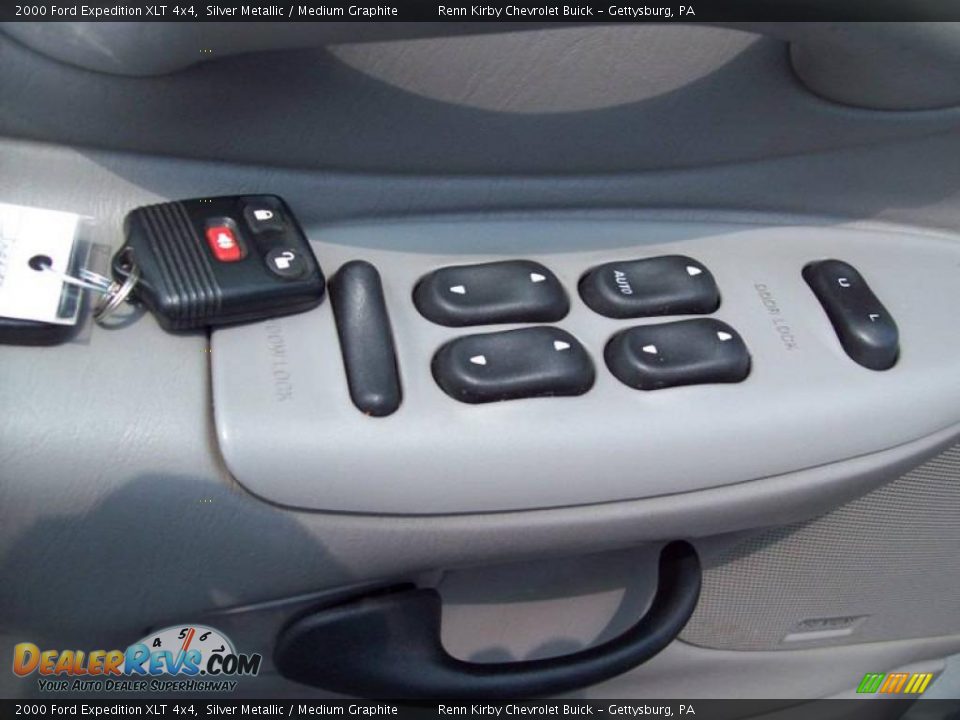2000 Ford Expedition XLT 4x4 Silver Metallic / Medium Graphite Photo #19