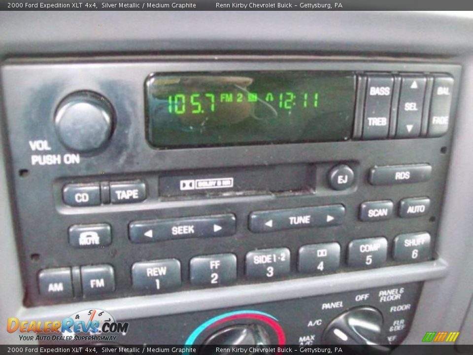 2000 Ford Expedition XLT 4x4 Silver Metallic / Medium Graphite Photo #21