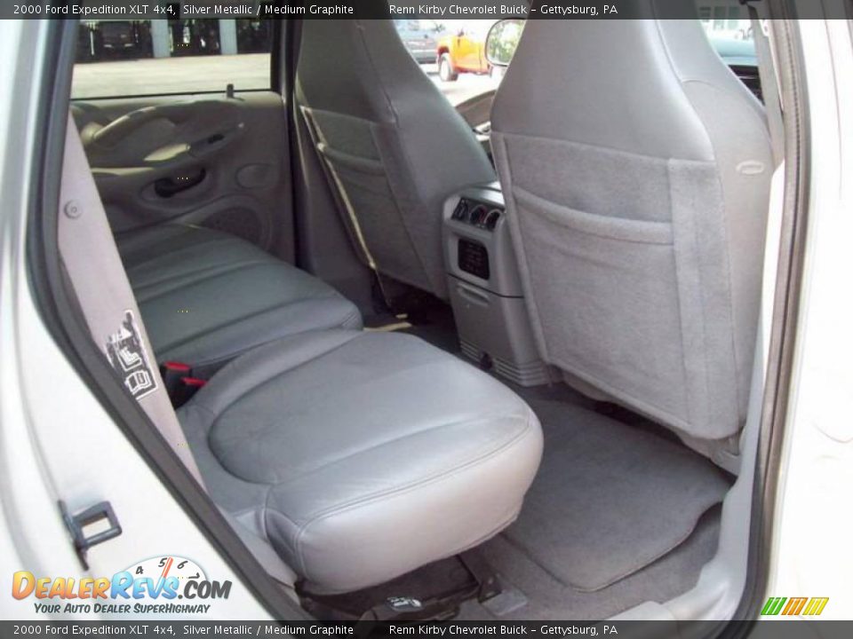 2000 Ford Expedition XLT 4x4 Silver Metallic / Medium Graphite Photo #27