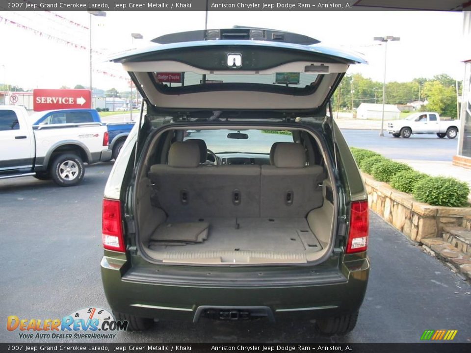 2007 Jeep Grand Cherokee Laredo Jeep Green Metallic / Khaki Photo #12