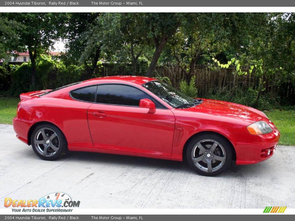 2004 Hyundai Tiburon Rally Red / Black Photo #12