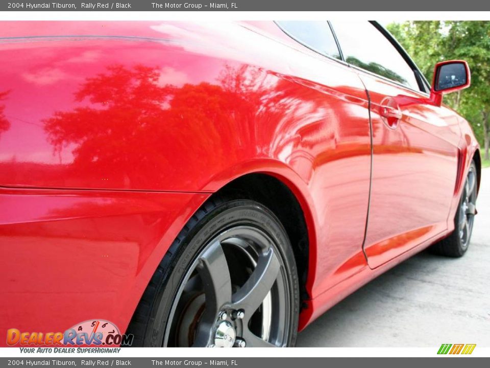 2004 Hyundai Tiburon Rally Red / Black Photo #19