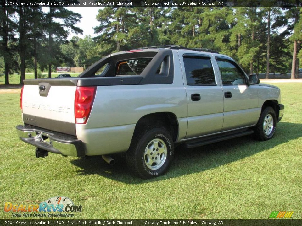2004 Chevrolet Avalanche 1500 Silver Birch Metallic / Dark Charcoal Photo #5