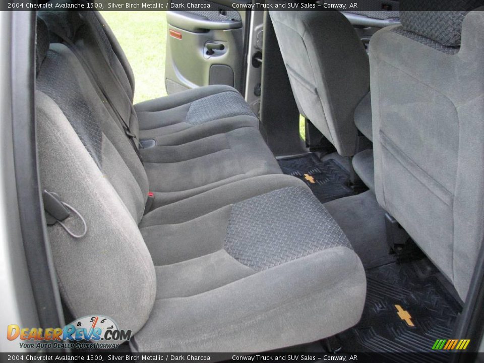 2004 Chevrolet Avalanche 1500 Silver Birch Metallic / Dark Charcoal Photo #13