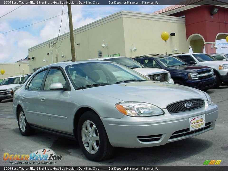 2006 Ford Taurus SEL Silver Frost Metallic / Medium/Dark Flint Grey Photo #1