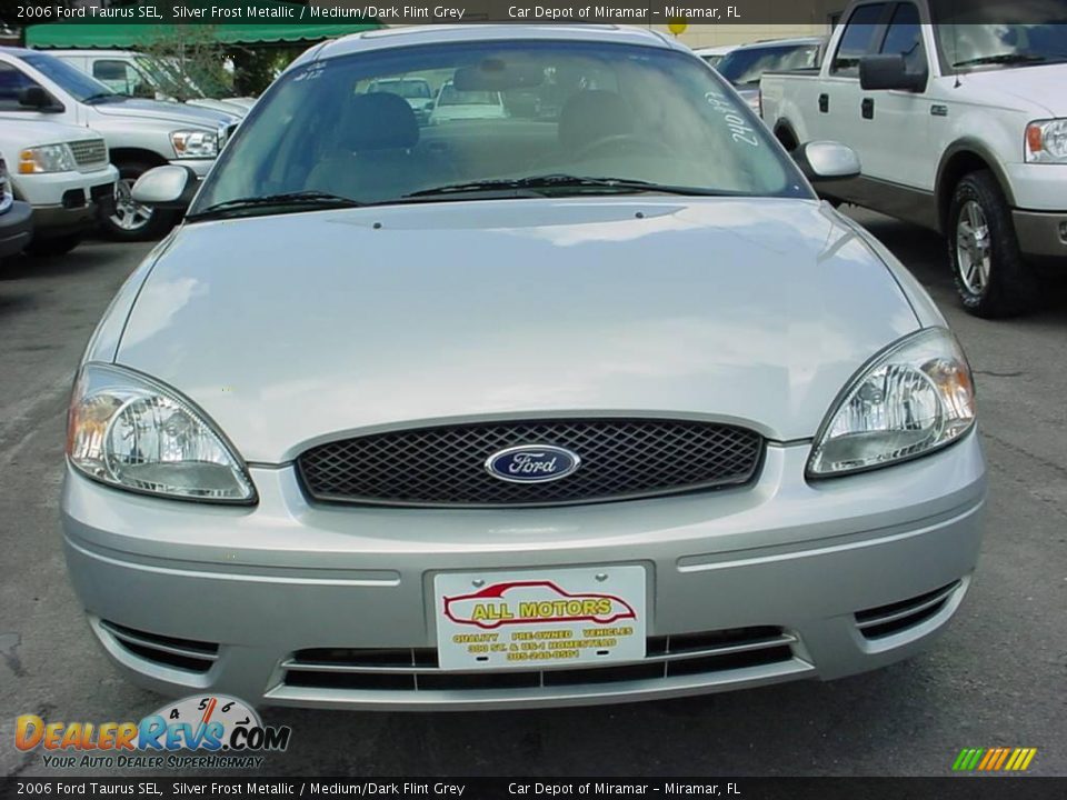 2006 Ford Taurus SEL Silver Frost Metallic / Medium/Dark Flint Grey Photo #8