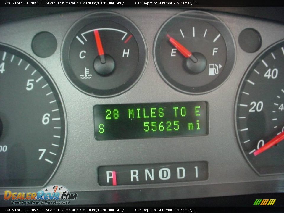 2006 Ford Taurus SEL Silver Frost Metallic / Medium/Dark Flint Grey Photo #17