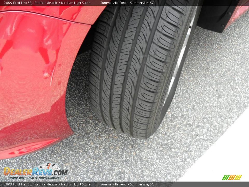 2009 Ford Flex SE Redfire Metallic / Medium Light Stone Photo #18