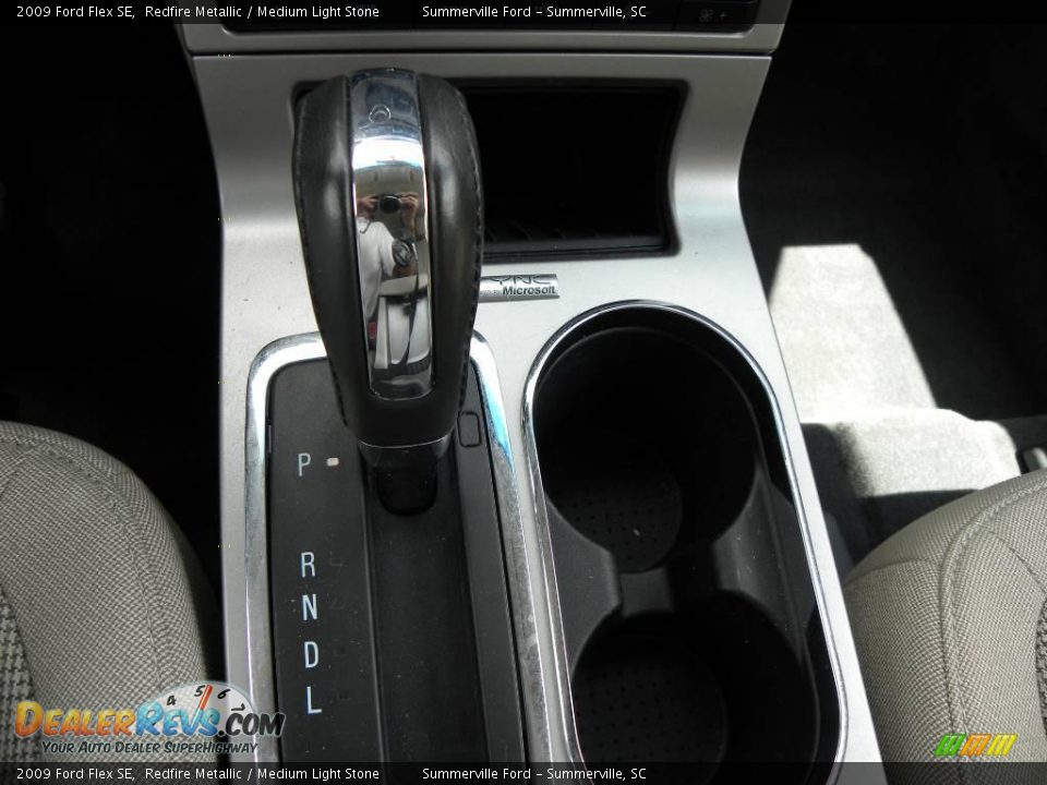 2009 Ford Flex SE Redfire Metallic / Medium Light Stone Photo #20