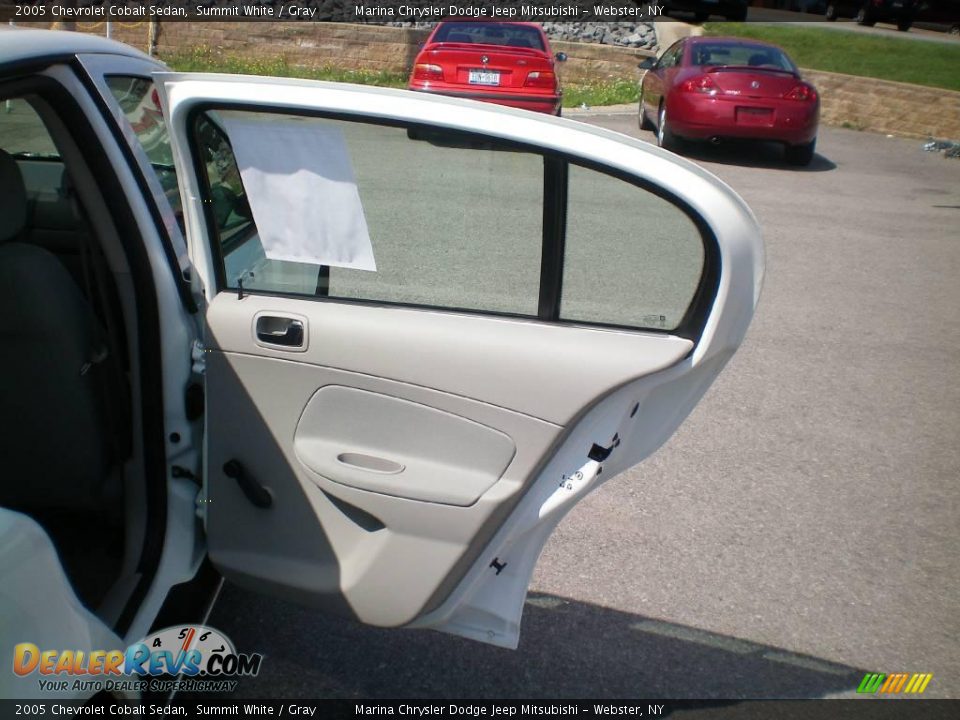 2005 Chevrolet Cobalt Sedan Summit White / Gray Photo #20