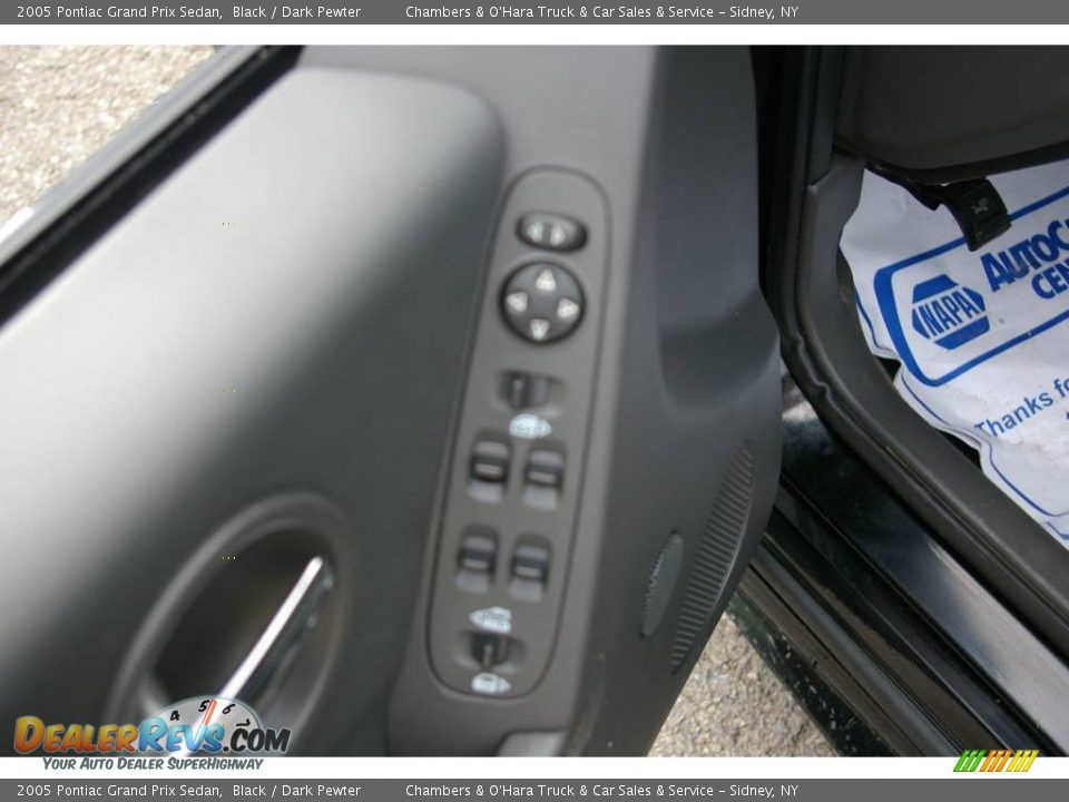 2005 Pontiac Grand Prix Sedan Black / Dark Pewter Photo #6