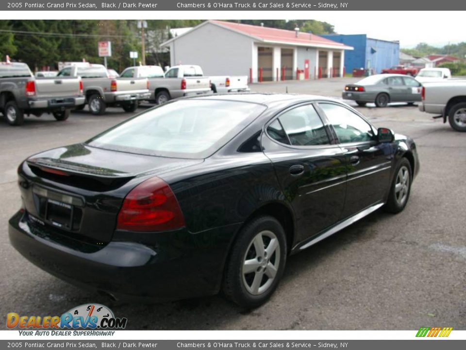 2005 Pontiac Grand Prix Sedan Black / Dark Pewter Photo #10