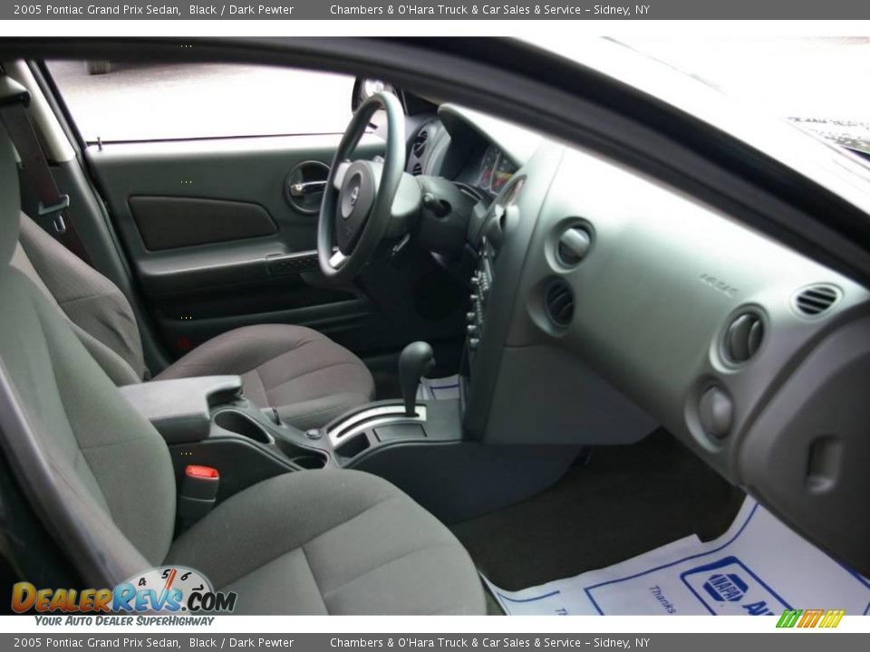 2005 Pontiac Grand Prix Sedan Black / Dark Pewter Photo #11
