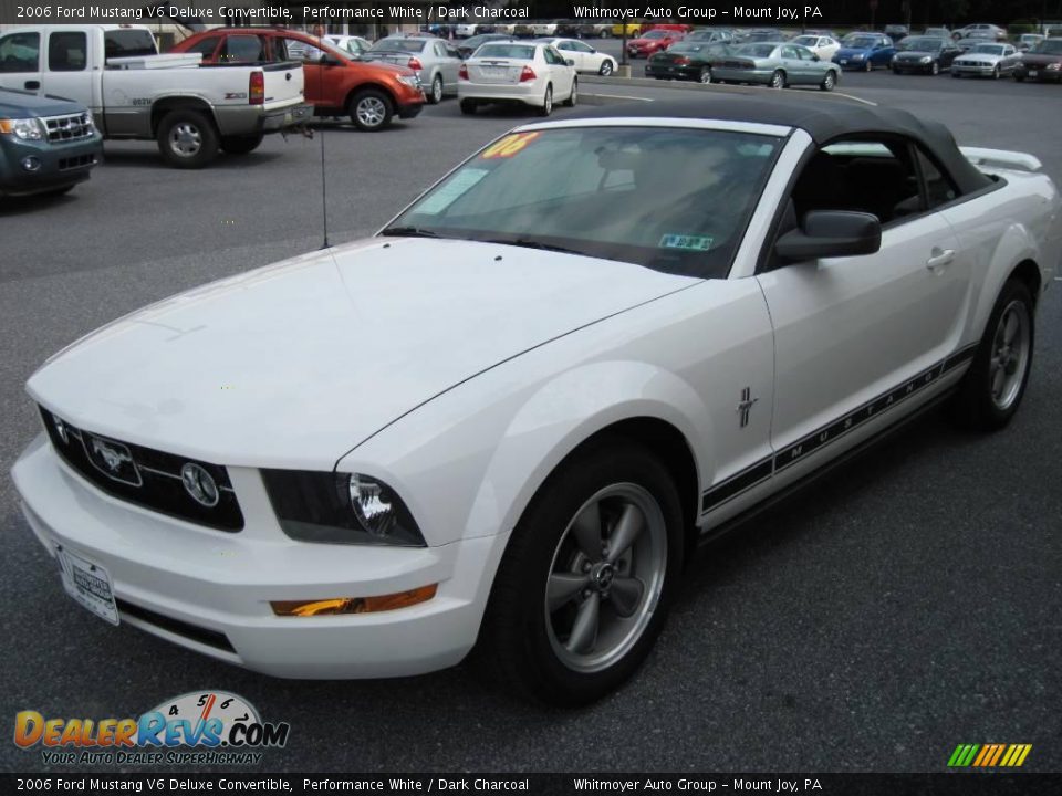 2006 Ford Mustang V6 Deluxe Convertible Performance White / Dark Charcoal Photo #3