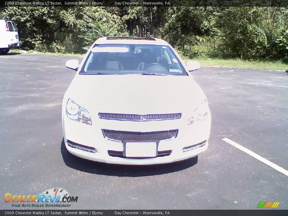 2009 Chevrolet Malibu LT Sedan Summit White / Ebony Photo #2