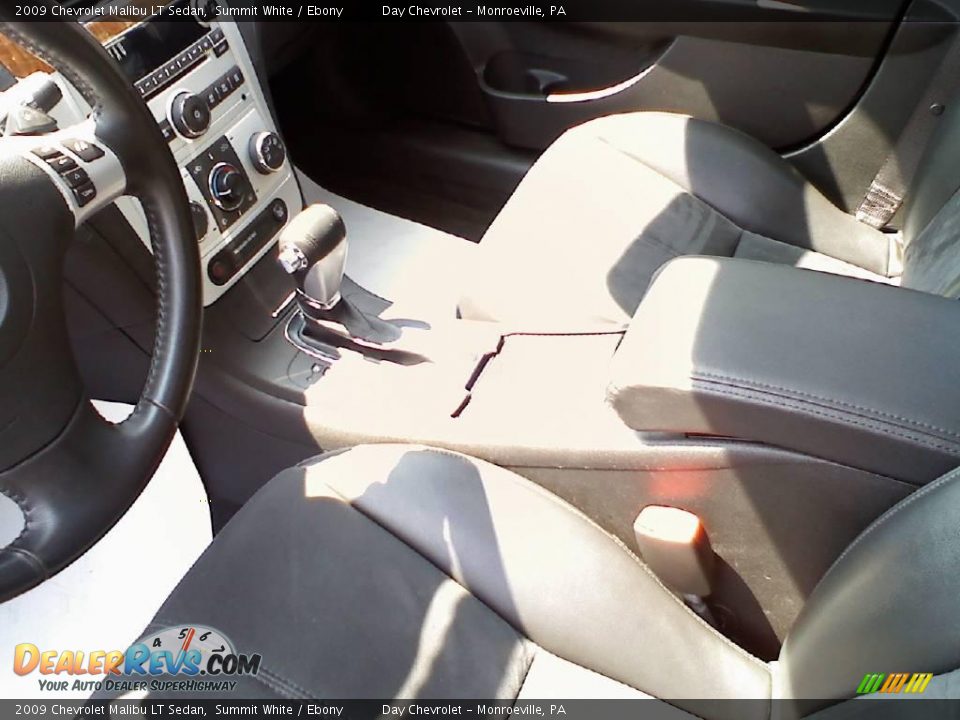 2009 Chevrolet Malibu LT Sedan Summit White / Ebony Photo #11