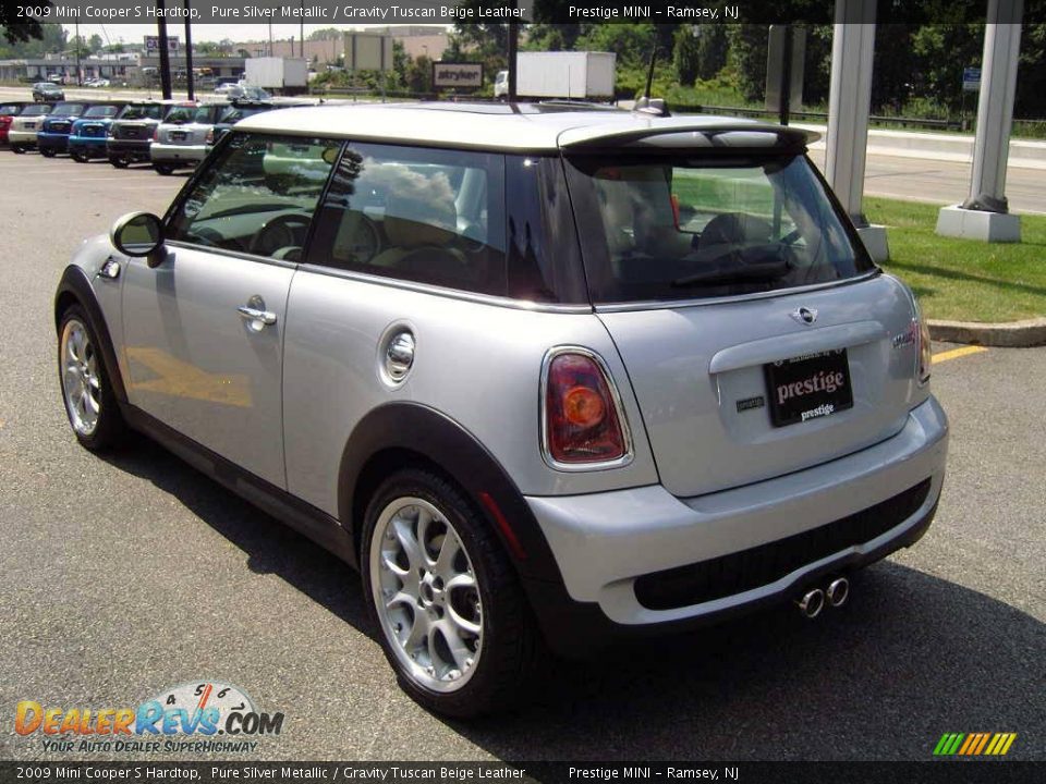 2009 Mini Cooper S Hardtop Pure Silver Metallic / Gravity Tuscan Beige Leather Photo #2