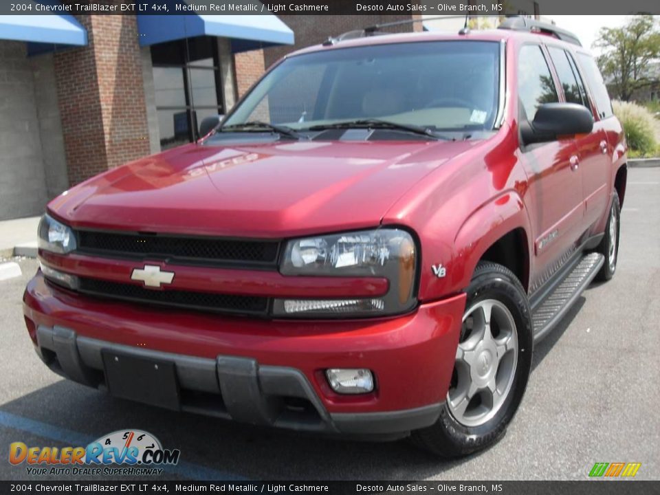 2004 Chevrolet TrailBlazer EXT LT 4x4 Medium Red Metallic / Light Cashmere Photo #2