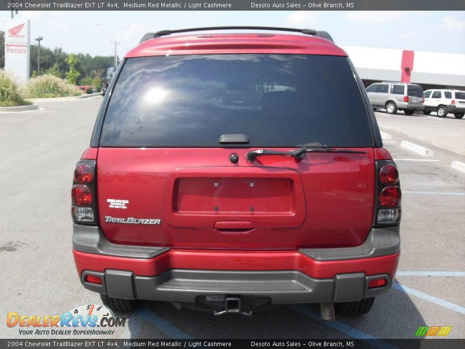 2004 Chevrolet TrailBlazer EXT LT 4x4 Medium Red Metallic / Light Cashmere Photo #7