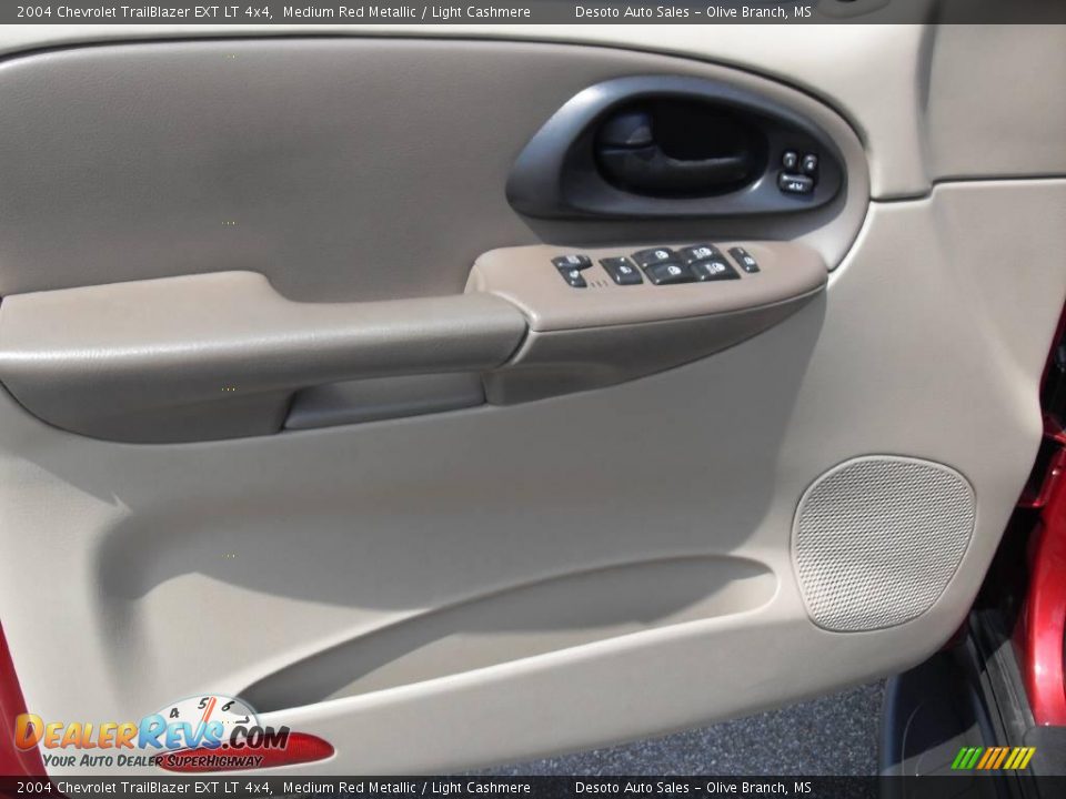 2004 Chevrolet TrailBlazer EXT LT 4x4 Medium Red Metallic / Light Cashmere Photo #15