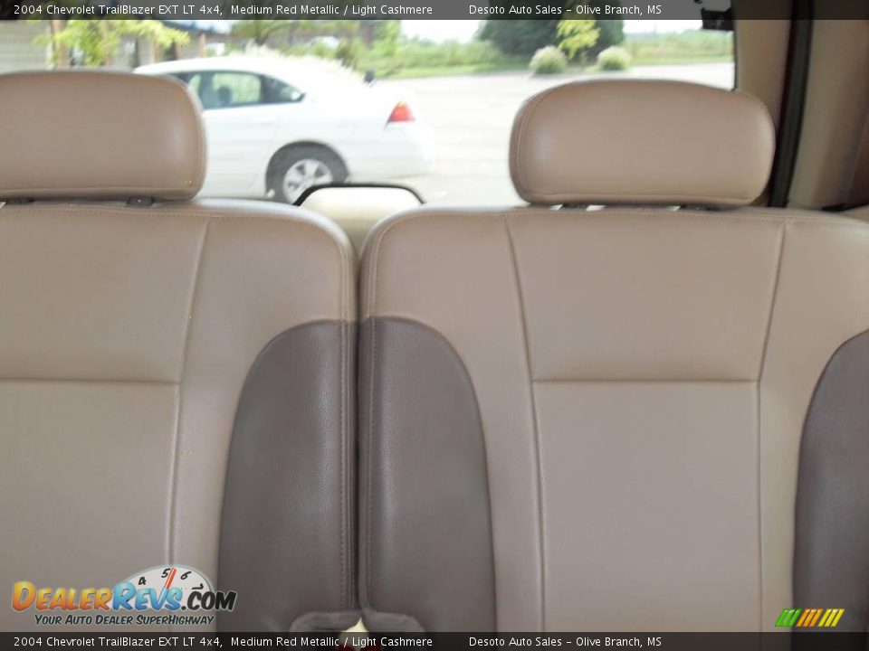 2004 Chevrolet TrailBlazer EXT LT 4x4 Medium Red Metallic / Light Cashmere Photo #18