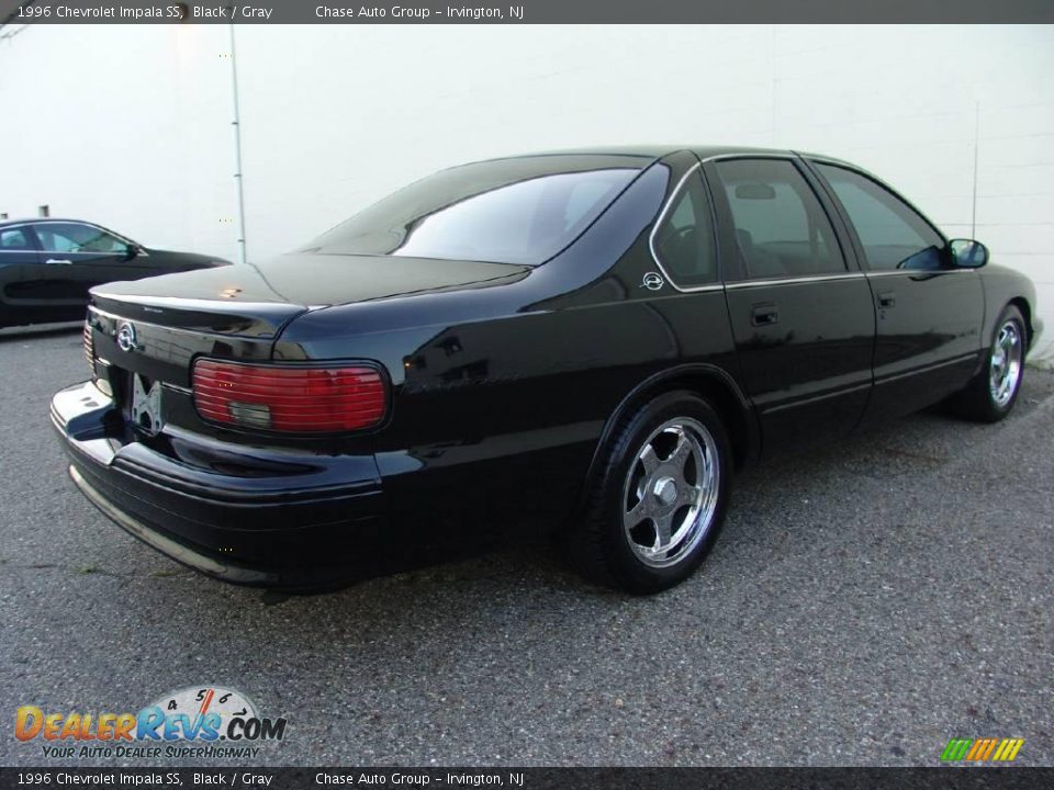 1996 Chevrolet Impala SS Black / Gray Photo #9