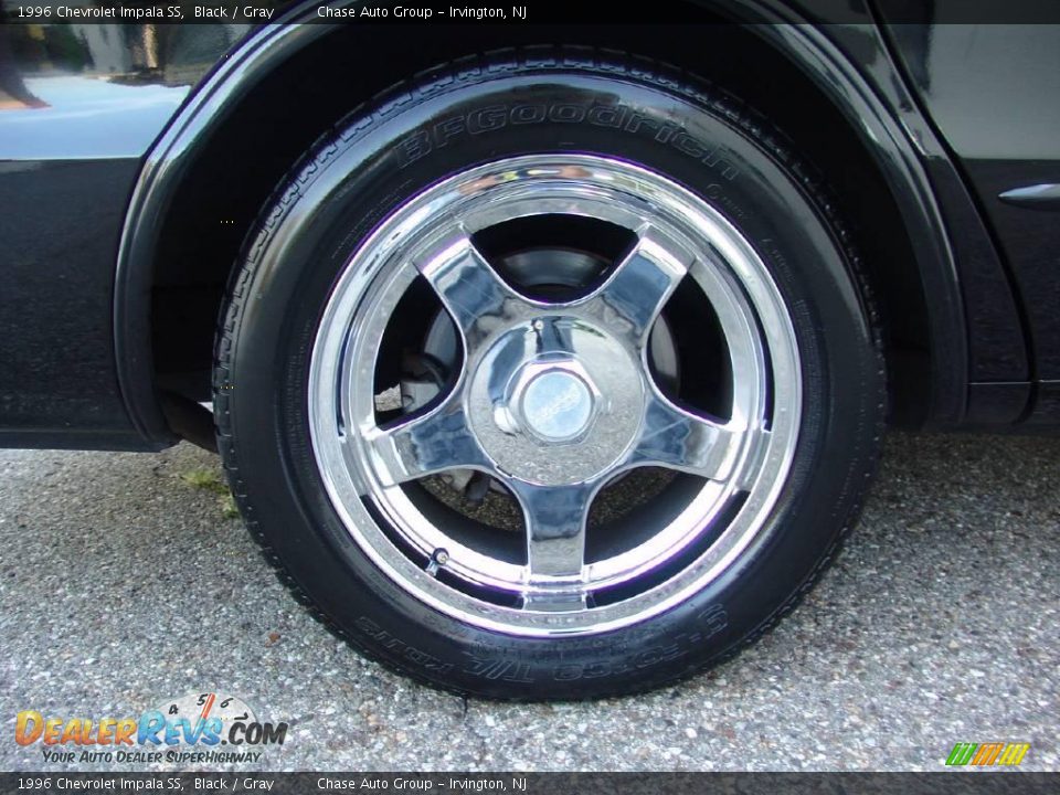 1996 Chevrolet Impala SS Black / Gray Photo #16