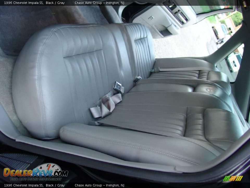 1996 Chevrolet Impala SS Black / Gray Photo #25