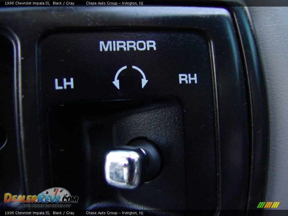 1996 Chevrolet Impala SS Black / Gray Photo #28