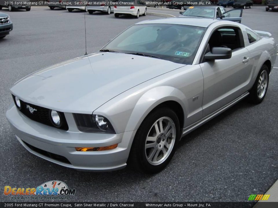 2005 Ford Mustang GT Premium Coupe Satin Silver Metallic / Dark Charcoal Photo #3