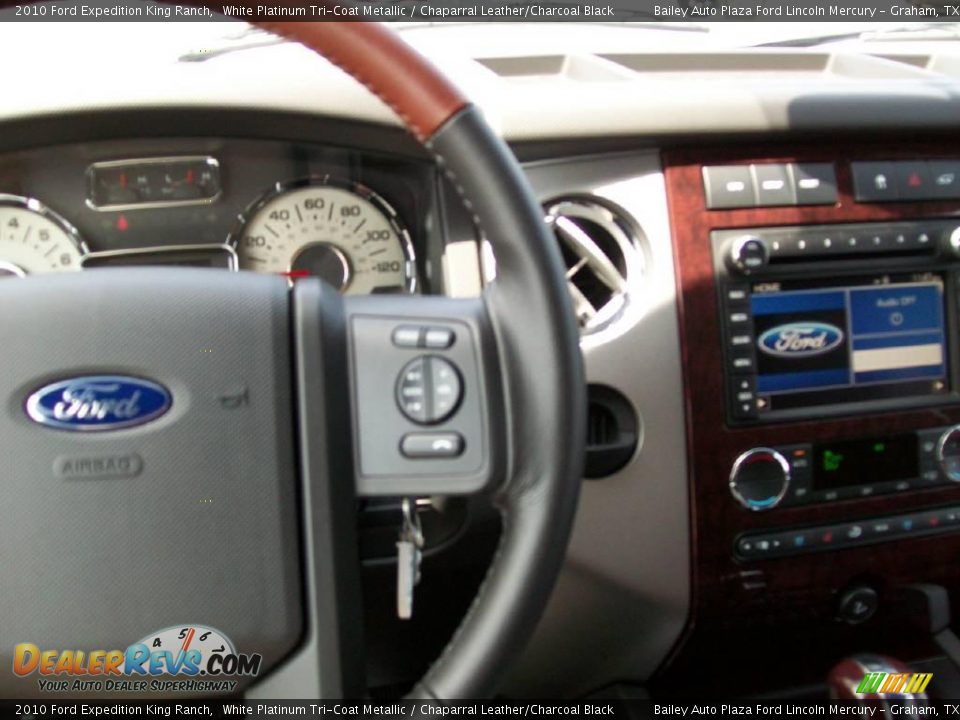 2010 Ford Expedition King Ranch White Platinum Tri-Coat Metallic / Chaparral Leather/Charcoal Black Photo #3