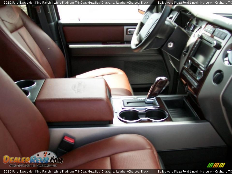 2010 Ford Expedition King Ranch White Platinum Tri-Coat Metallic / Chaparral Leather/Charcoal Black Photo #9