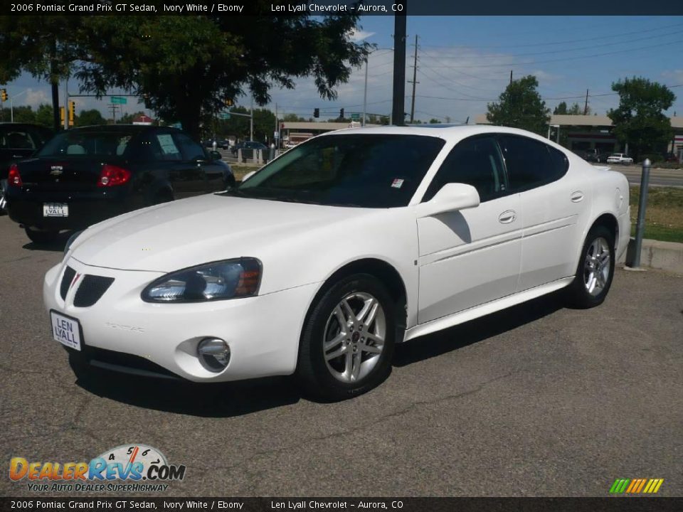 2006 Pontiac Grand Prix GT Sedan Ivory White / Ebony Photo #3