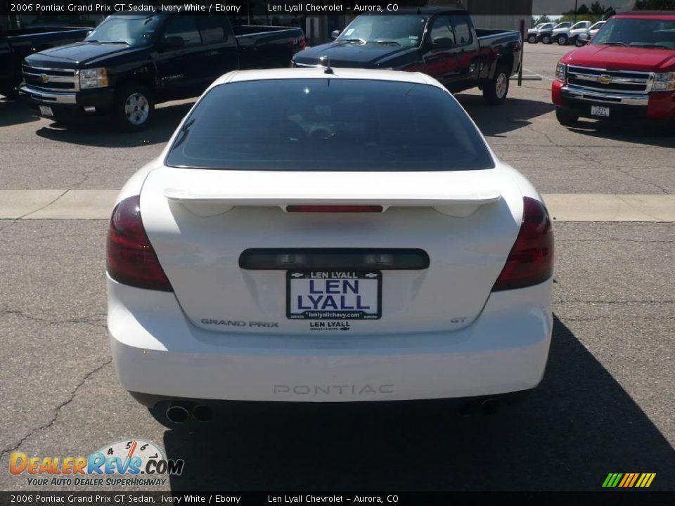 2006 Pontiac Grand Prix GT Sedan Ivory White / Ebony Photo #5