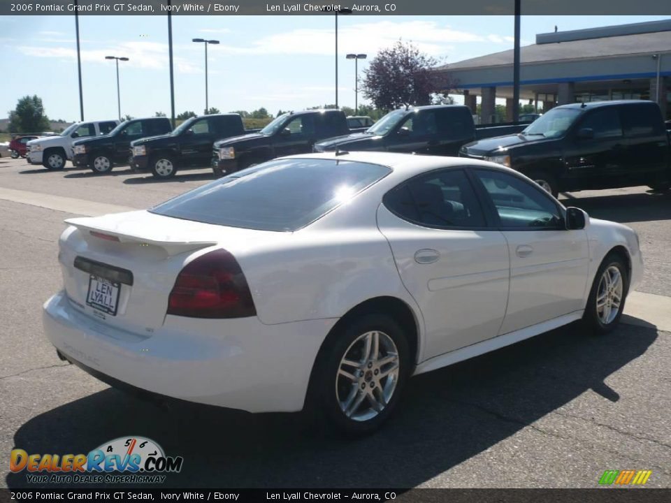2006 Pontiac Grand Prix GT Sedan Ivory White / Ebony Photo #6