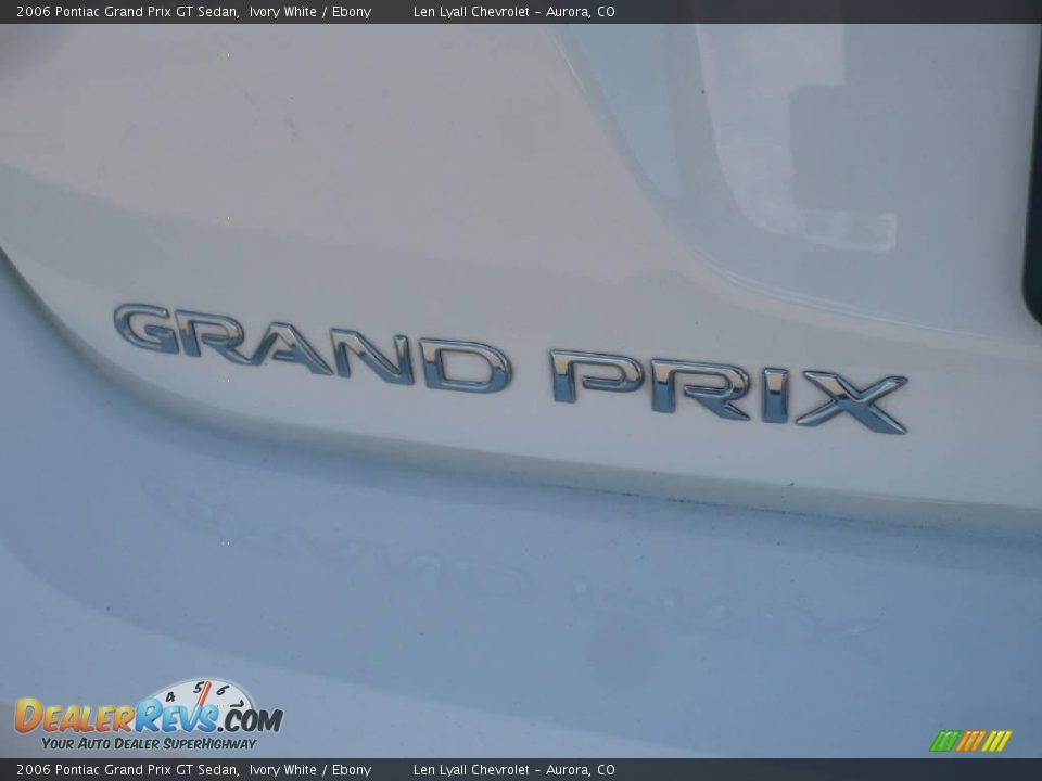 2006 Pontiac Grand Prix GT Sedan Ivory White / Ebony Photo #12