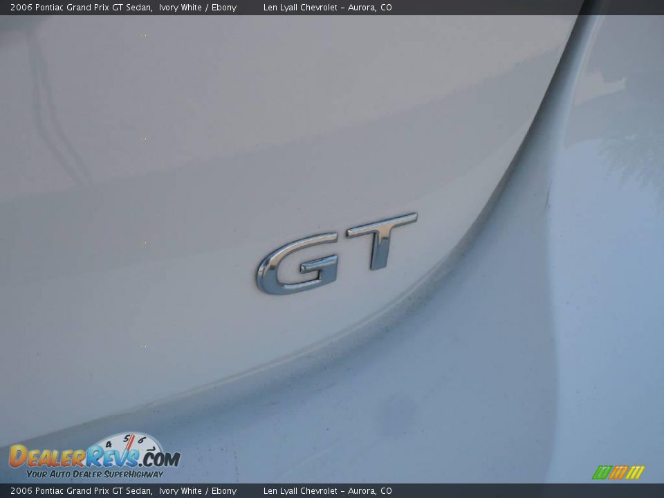 2006 Pontiac Grand Prix GT Sedan Ivory White / Ebony Photo #13