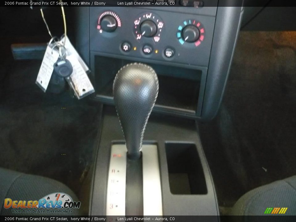 2006 Pontiac Grand Prix GT Sedan Ivory White / Ebony Photo #19