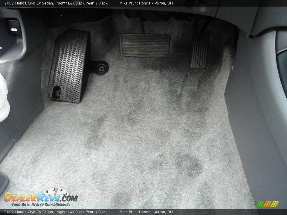 2002 Honda Civic EX Sedan Nighthawk Black Pearl / Black Photo #30