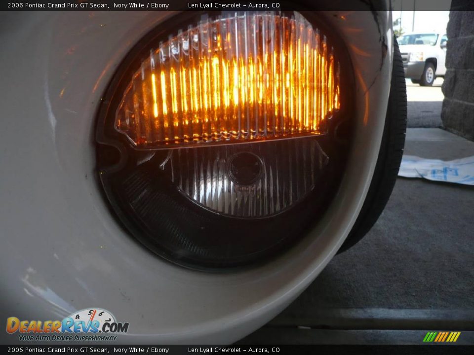 2006 Pontiac Grand Prix GT Sedan Ivory White / Ebony Photo #22