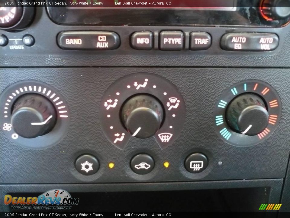 2006 Pontiac Grand Prix GT Sedan Ivory White / Ebony Photo #29