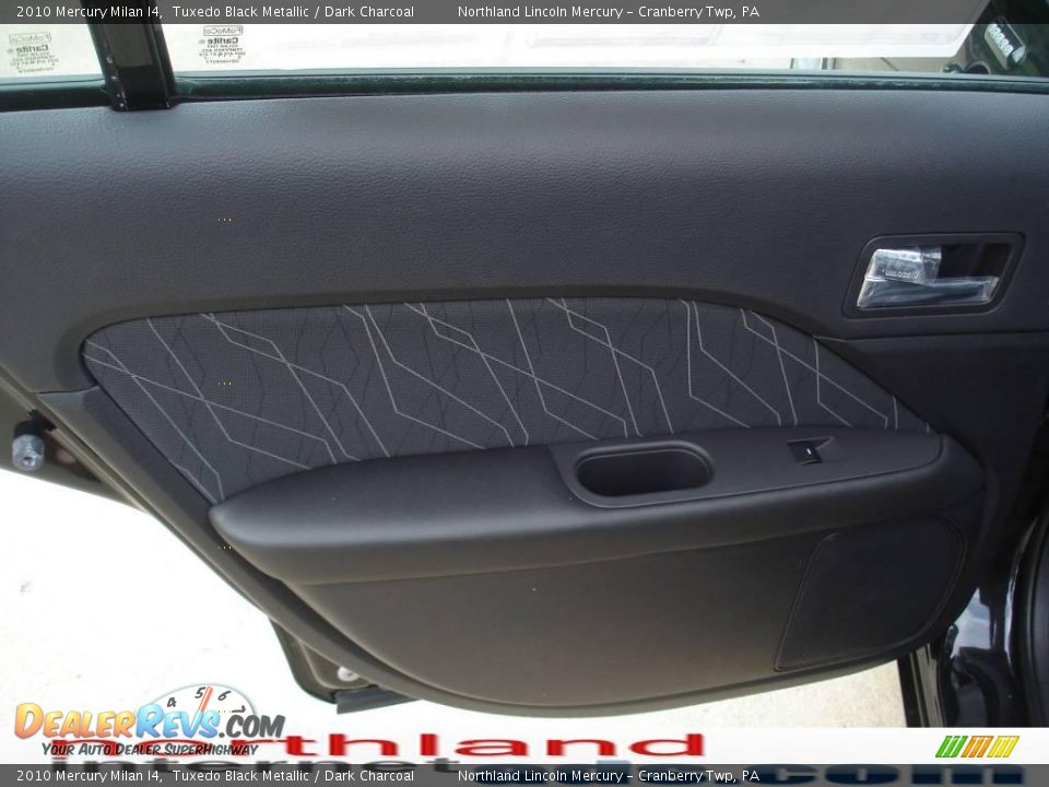 2010 Mercury Milan I4 Tuxedo Black Metallic / Dark Charcoal Photo #10