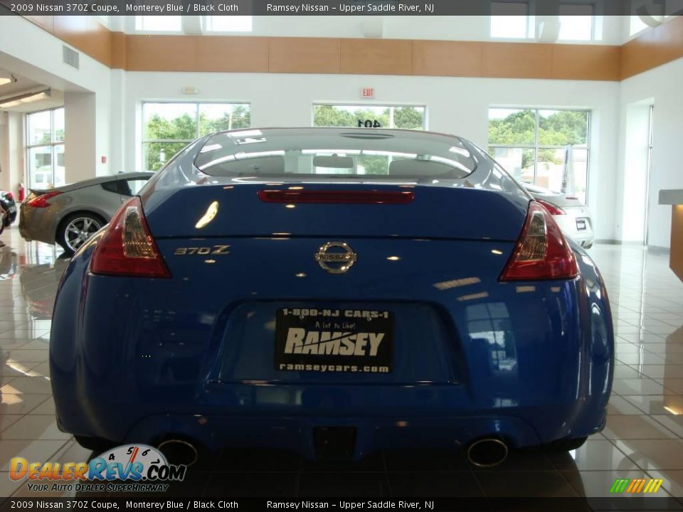 2009 Nissan 370Z Coupe Monterey Blue / Black Cloth Photo #9