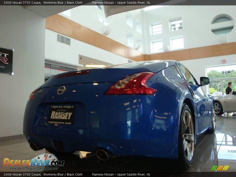2009 Nissan 370Z Coupe Monterey Blue / Black Cloth Photo #10