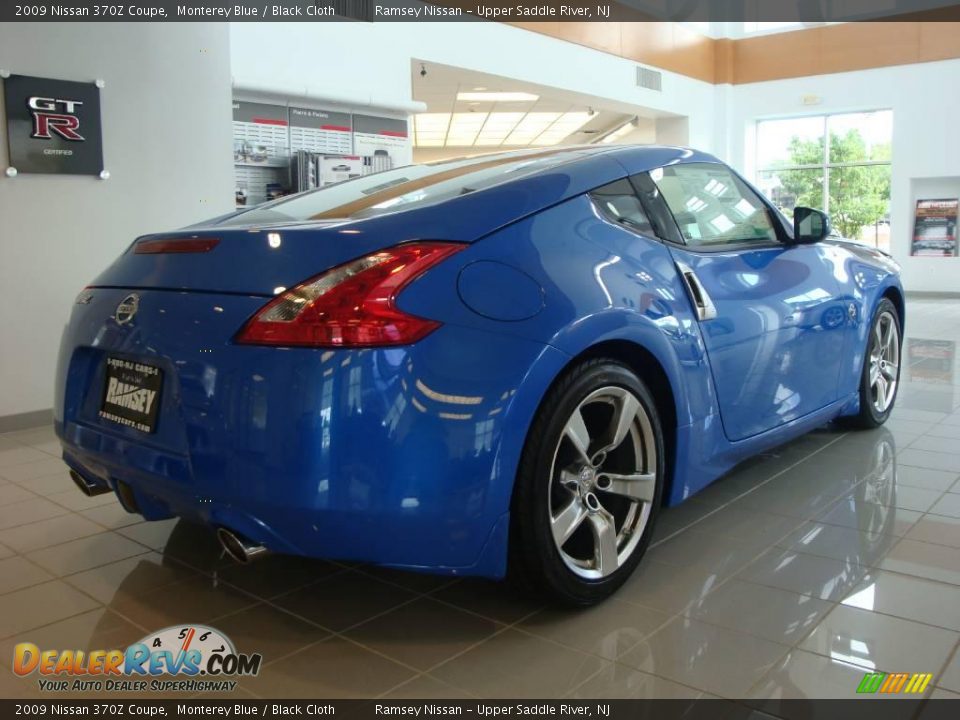 2009 Nissan 370Z Coupe Monterey Blue / Black Cloth Photo #11