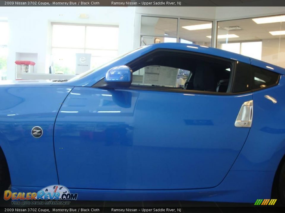 2009 Nissan 370Z Coupe Monterey Blue / Black Cloth Photo #17