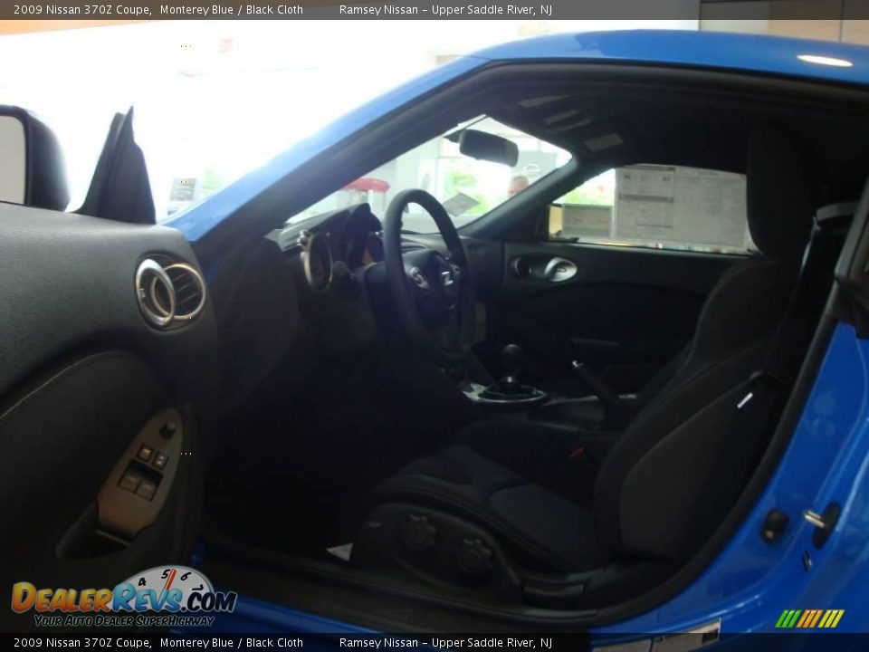 2009 Nissan 370Z Coupe Monterey Blue / Black Cloth Photo #30
