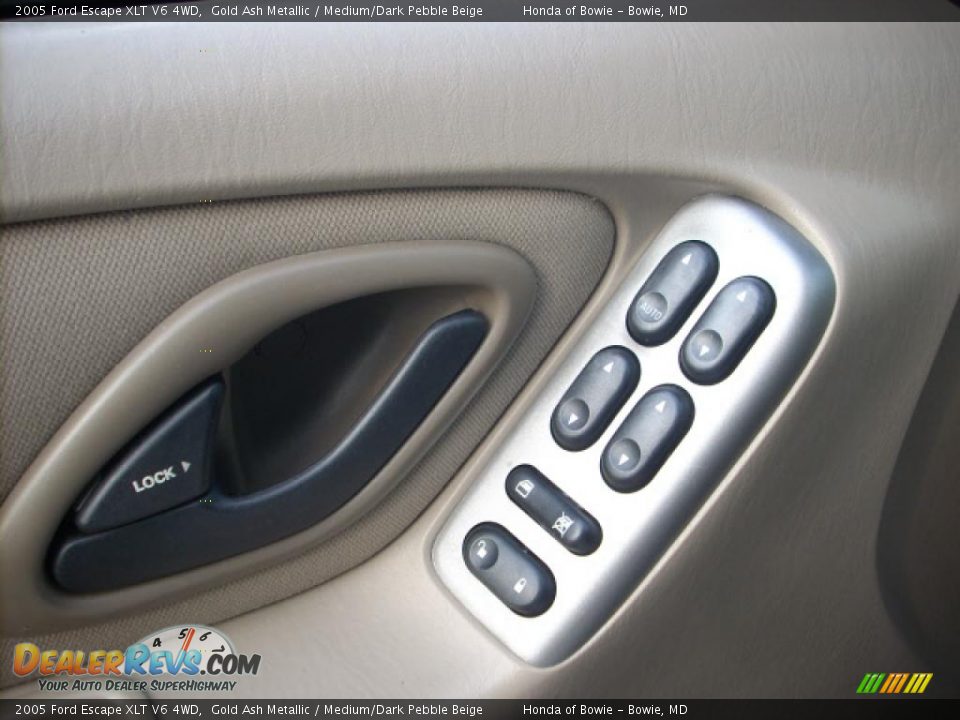 2005 Ford Escape XLT V6 4WD Gold Ash Metallic / Medium/Dark Pebble Beige Photo #17