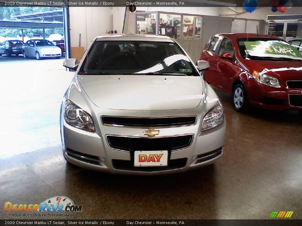 2009 Chevrolet Malibu LT Sedan Silver Ice Metallic / Ebony Photo #2